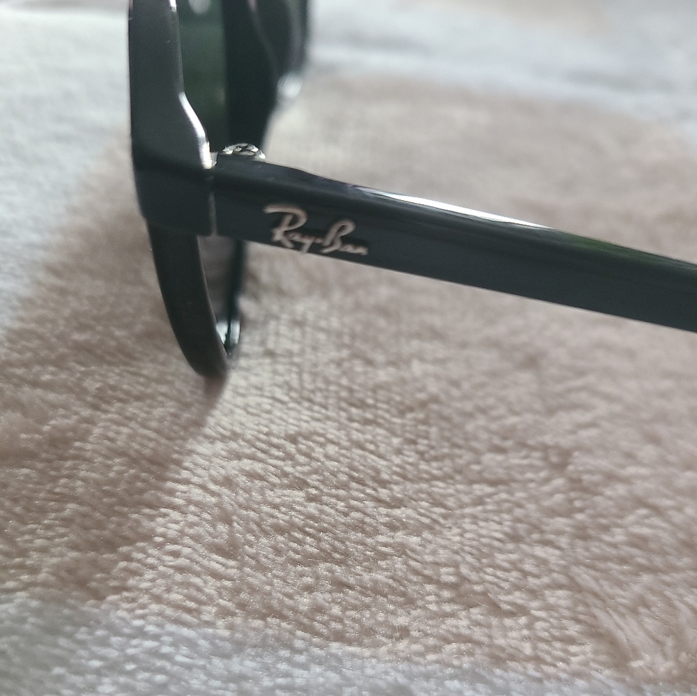Ray Ban Sunglasses - Picture 3 of 3